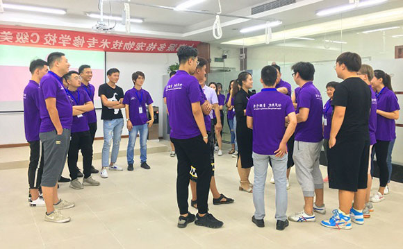 1535535375105907.jpg 围成圆圈.jpg